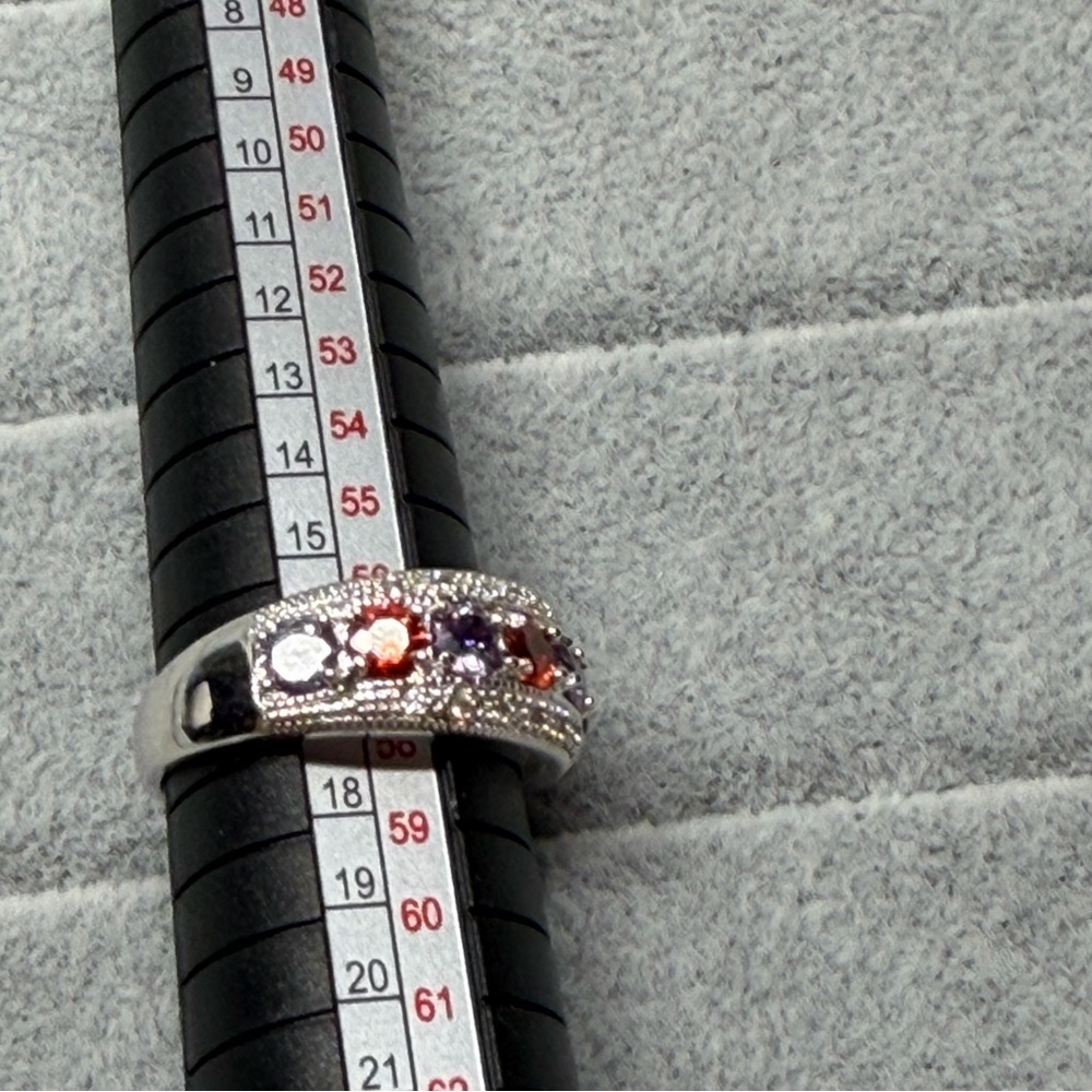 Silver Ring - Picture 3 of 10